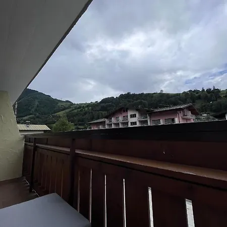 Mountain Near Bus - Walk Everywhere - Location *