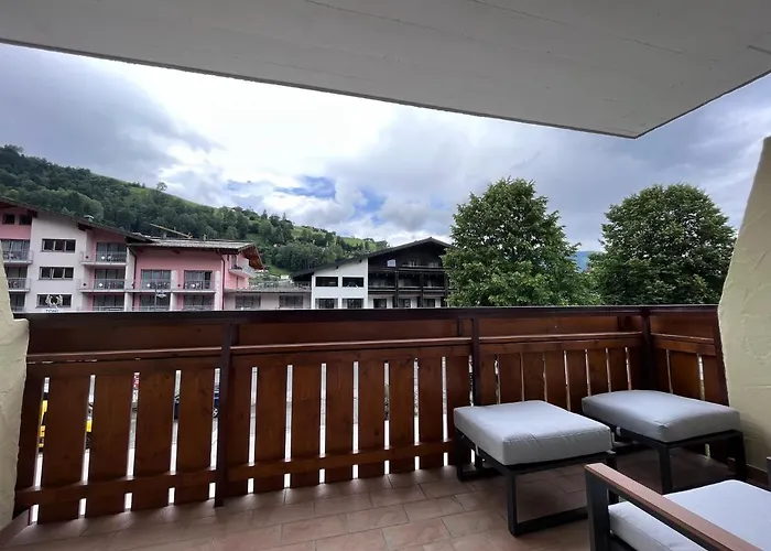 Διαμέρισμα Mountain Near Bus - Walk Everywhere - Location *