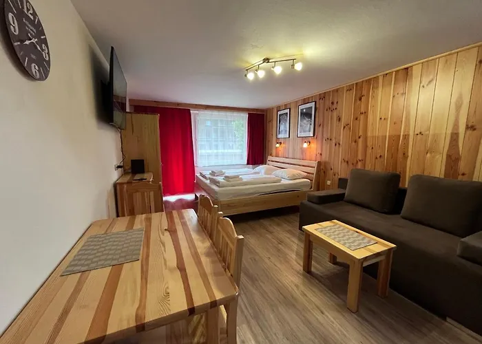 Mountain Near Bus - Walk Everywhere - Location