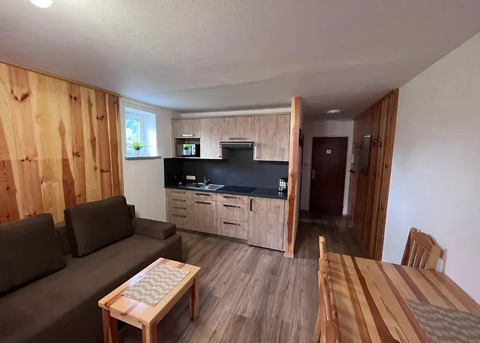 Mountain Near Bus - Walk Everywhere - Location * Kaprun